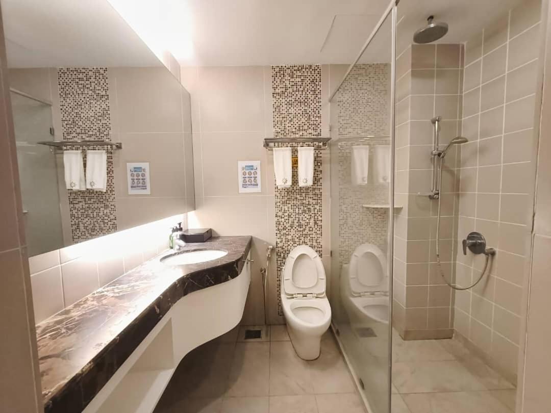 Rc Hotel Melaka Extérieur photo