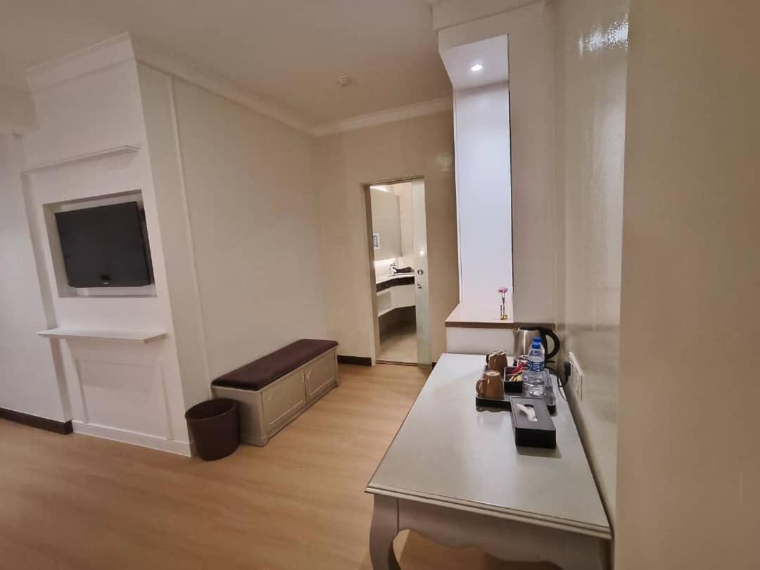 Rc Hotel Melaka Extérieur photo