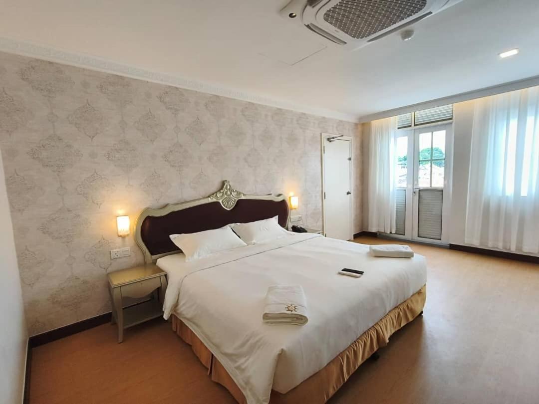 Rc Hotel Melaka Extérieur photo