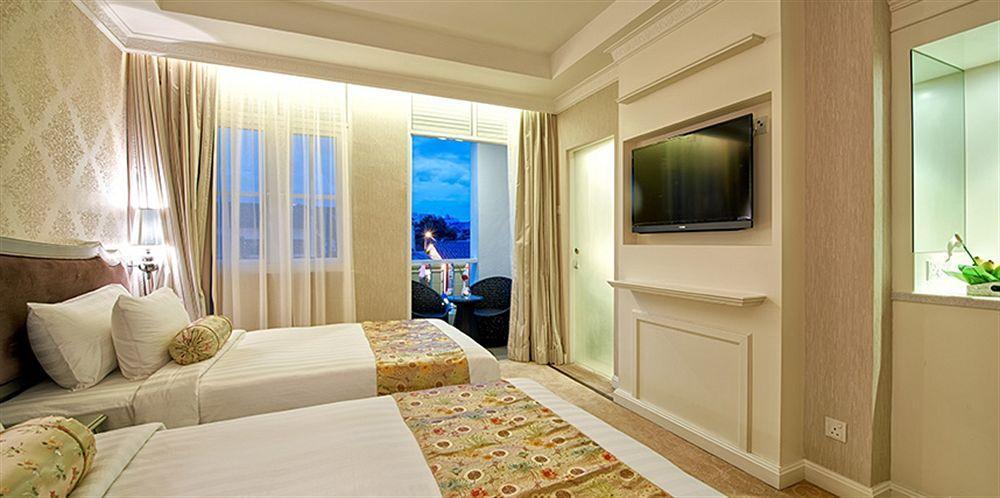 Rc Hotel Melaka Extérieur photo