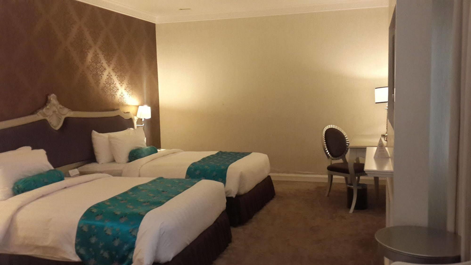Rc Hotel Melaka Extérieur photo